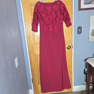 Elegant Red Lace Evening Gown Size 12 Fully Lined Beautiful Quality